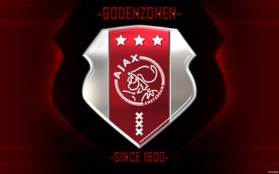 冠竞体育热评-于帕梅卡诺这头球差点破门